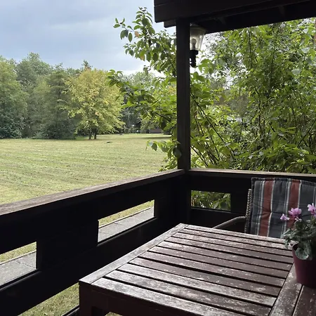 Blockhaus Mit Blick Auf Weide, Nyaraló *