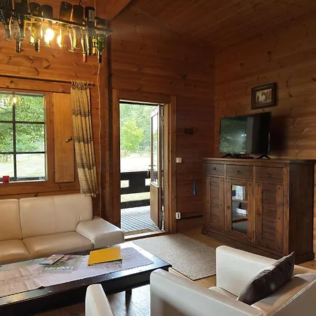 Blockhaus Mit Blick Auf Weide,